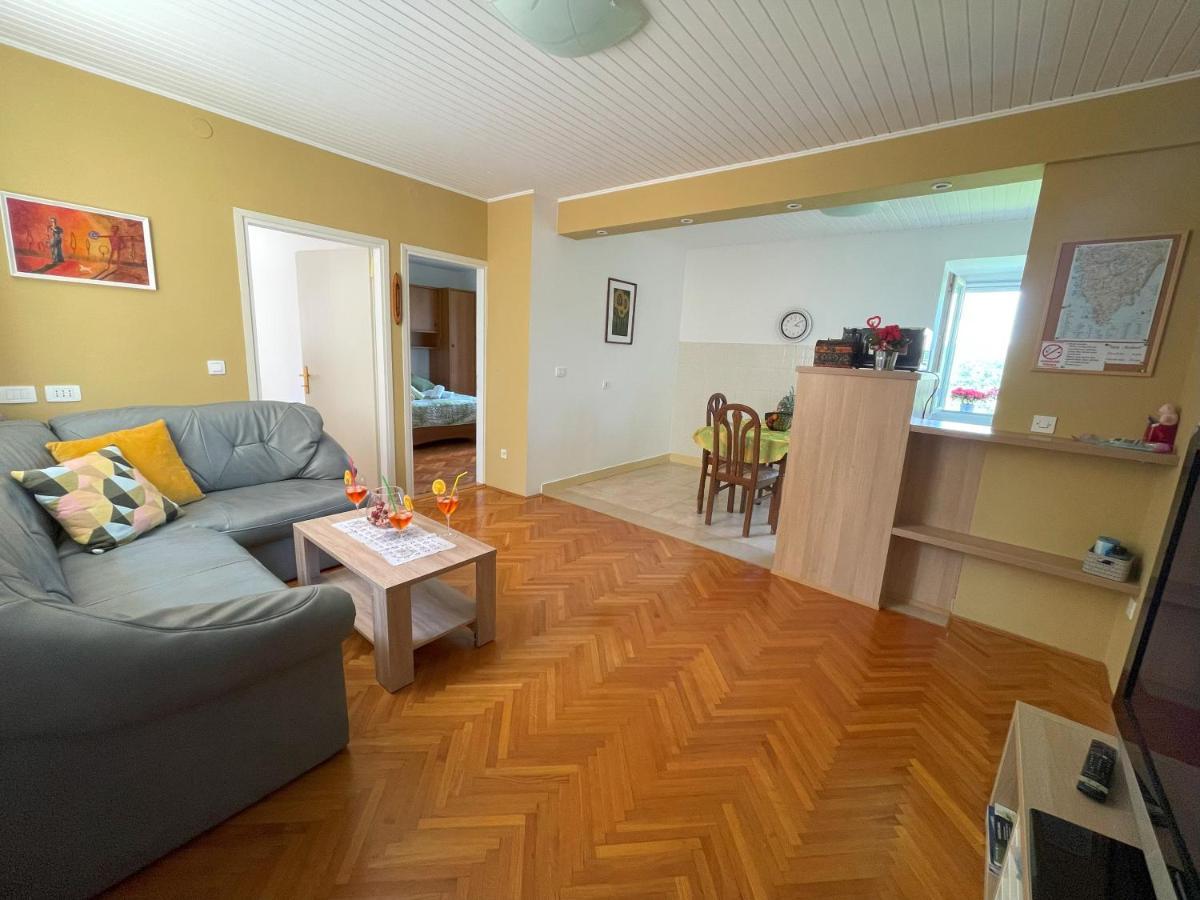 Apartment Kastel Pazin Esterno foto