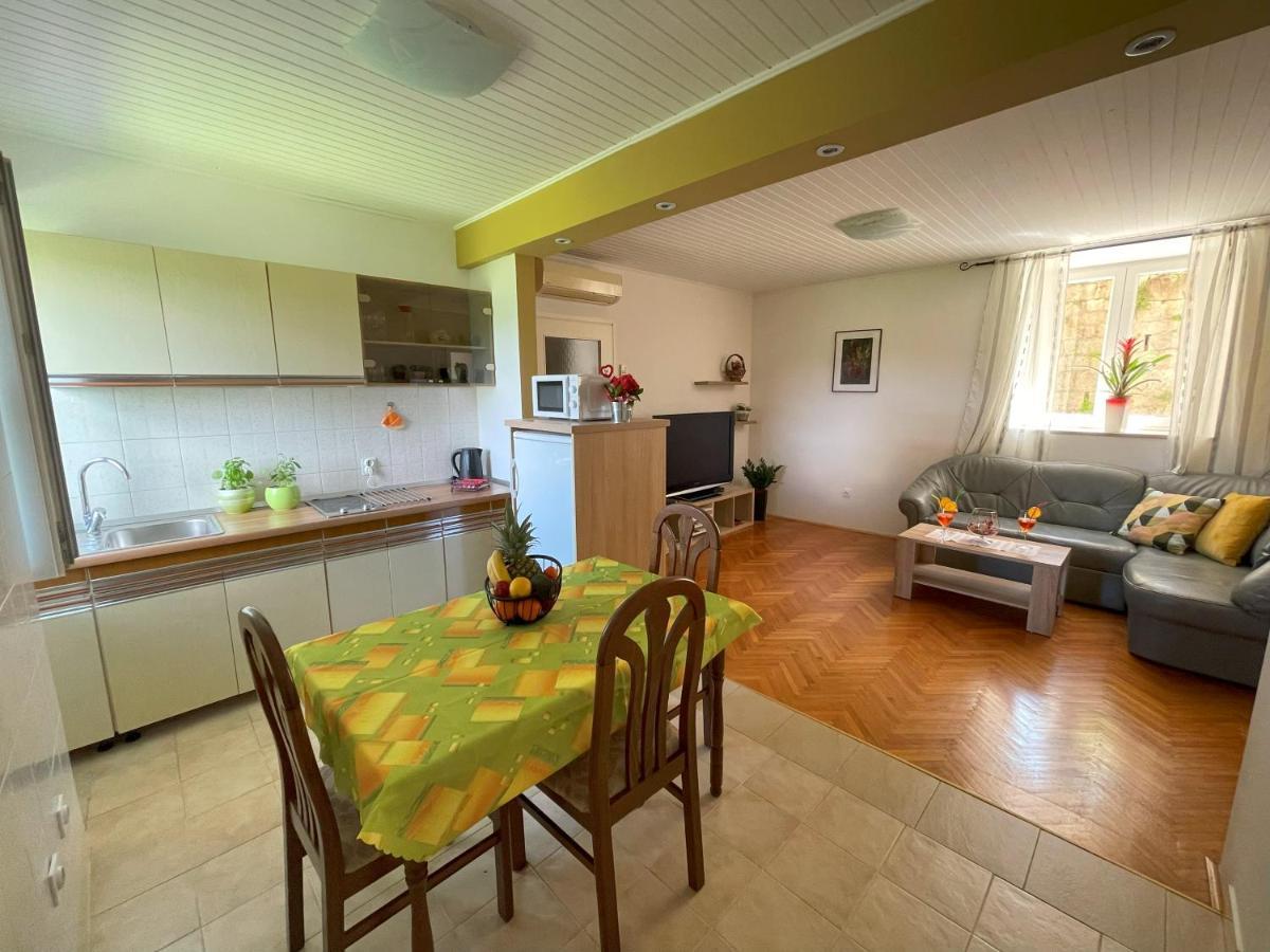 Apartment Kastel Pazin Esterno foto
